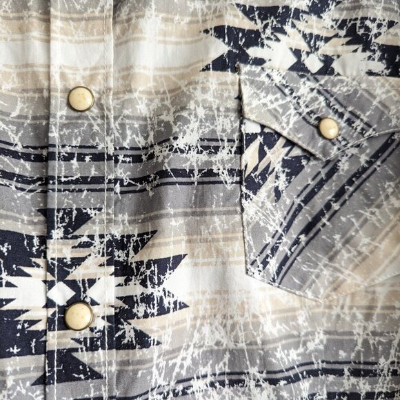8 - Panhandle Aztec Southwestern Snap Button up - Picture 4 of 7